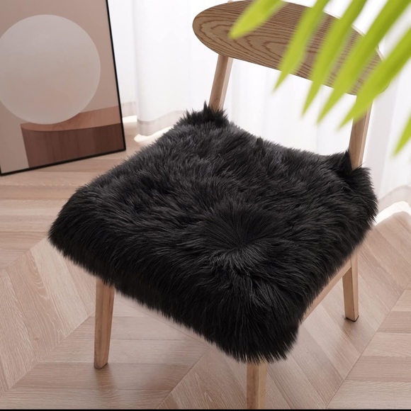 Black Faux Fur Chair Cover - Picture 4 of 5